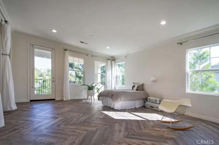 4 Willow Way, Lake Forest, California 92630