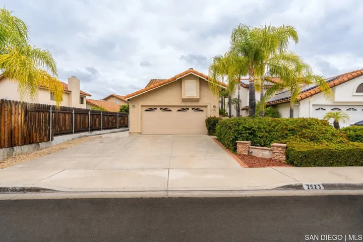 2523 Royal Saint James Dr, El Cajon, California 92019