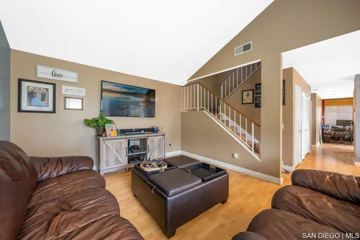 2523 Royal Saint James Dr, El Cajon, California 92019