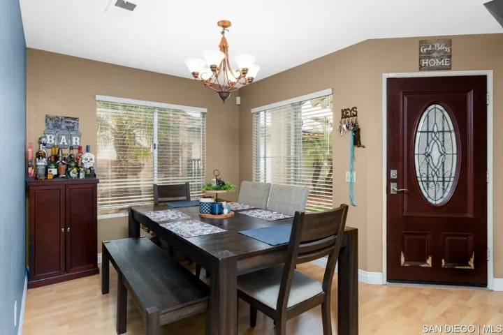 2523 Royal Saint James Dr, El Cajon, California 92019