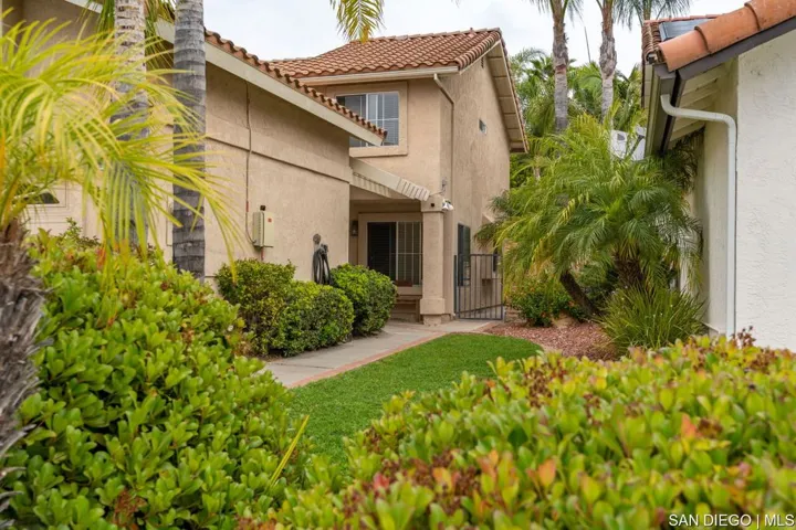2523 Royal Saint James Dr, El Cajon, California 92019