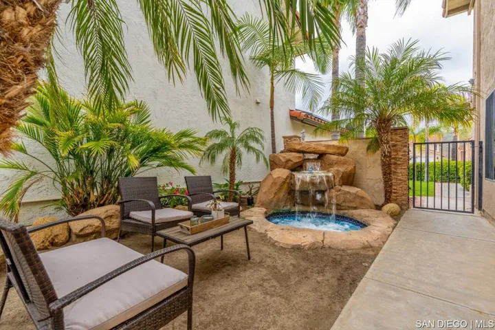 2523 Royal Saint James Dr, El Cajon, California 92019