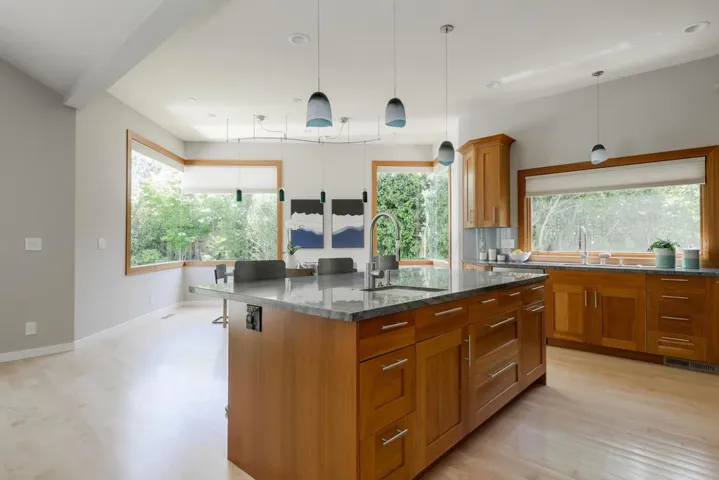 989 Lane Avenue, Mountain View, California 94040