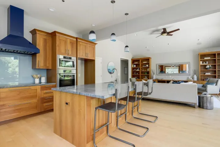 989 Lane Avenue, Mountain View, California 94040