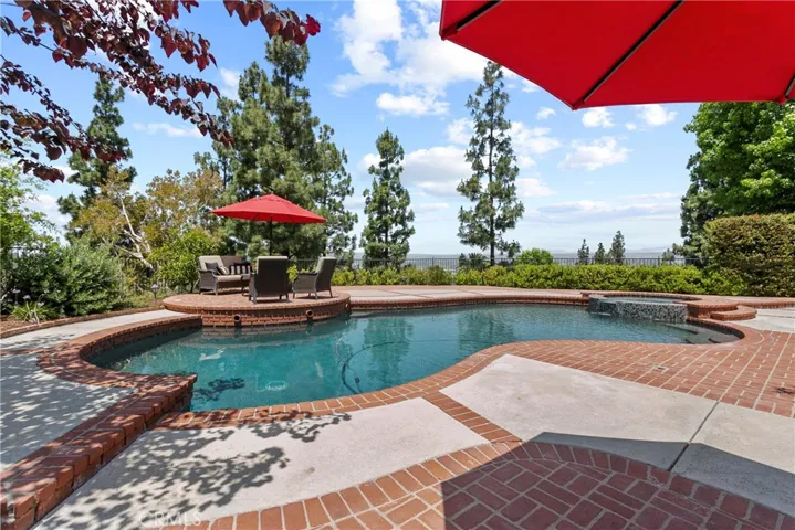 506 S Golden Sky Lane, Anaheim Hills, California 92807
