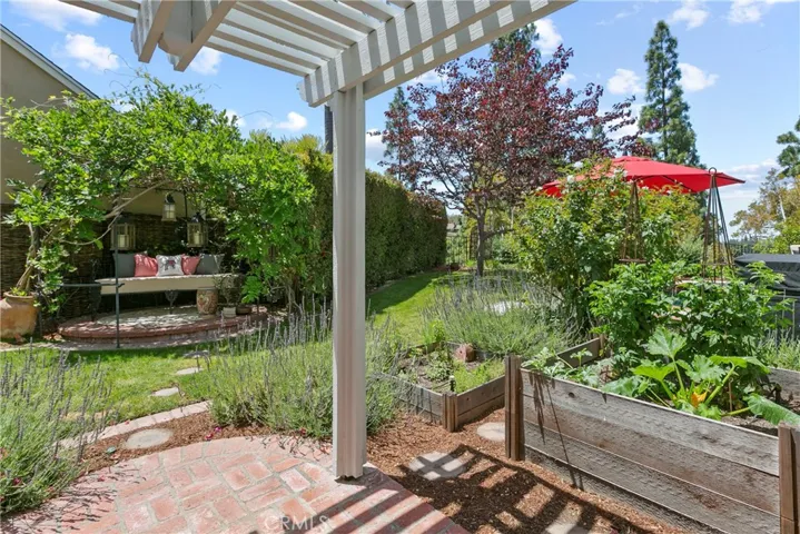 506 S Golden Sky Lane, Anaheim Hills, California 92807