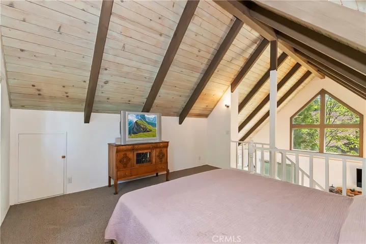 27586 West Shore Road, Lake Arrowhead, California 92352