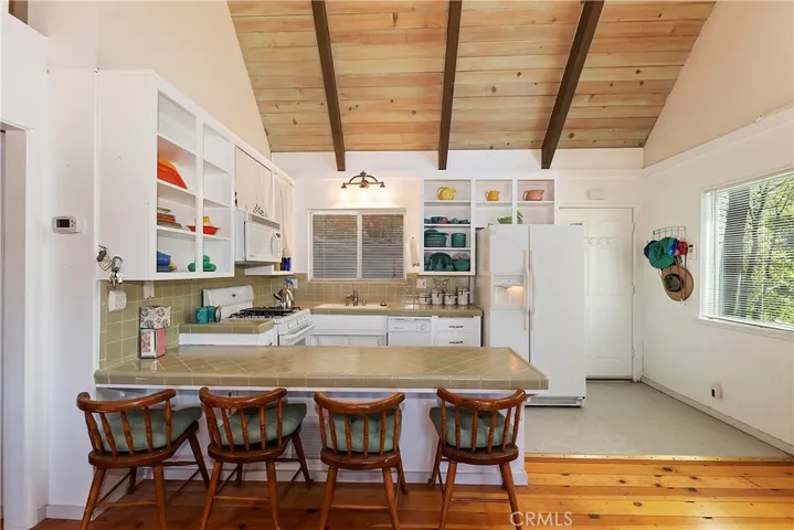27586 West Shore Road, Lake Arrowhead, California 92352