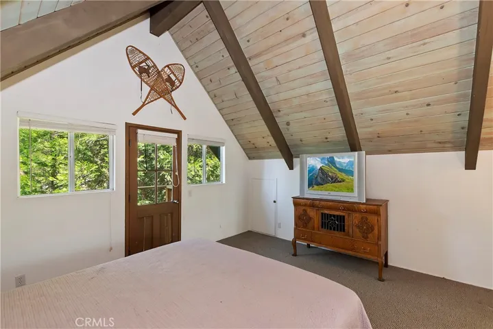 27586 West Shore Road, Lake Arrowhead, California 92352