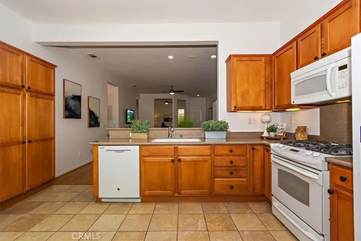 10257 Wascana Lane, Apple Valley, California 92308