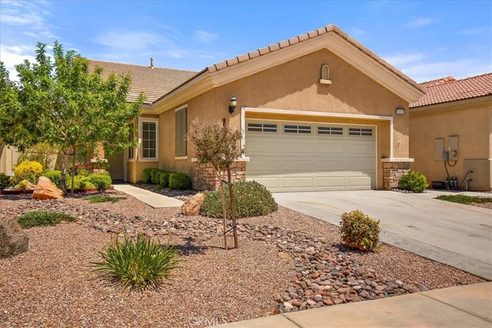 10257 Wascana Lane, Apple Valley, California 92308