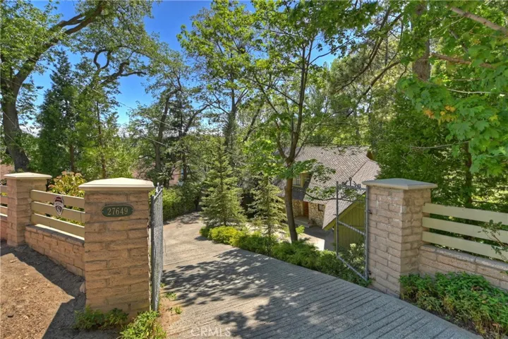 27649 West Shore Rd, Lake Arrowhead, California 92352