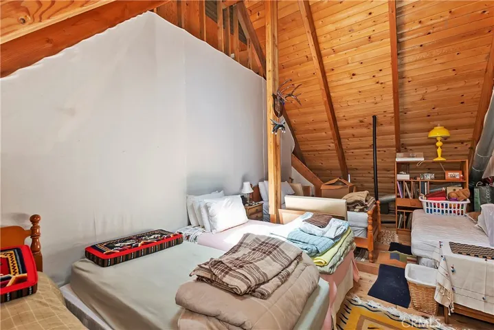 27649 West Shore Rd, Lake Arrowhead, California 92352