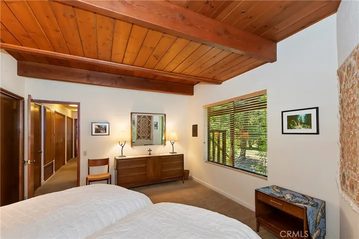 27649 West Shore Rd, Lake Arrowhead, California 92352