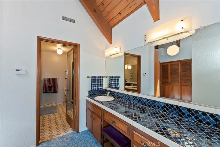 27649 West Shore Rd, Lake Arrowhead, California 92352