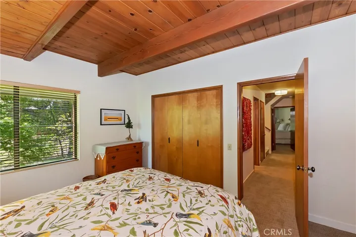 27649 West Shore Rd, Lake Arrowhead, California 92352