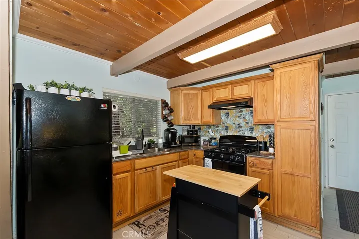31036 Valley Oak Drive, Running Springs, California 92382