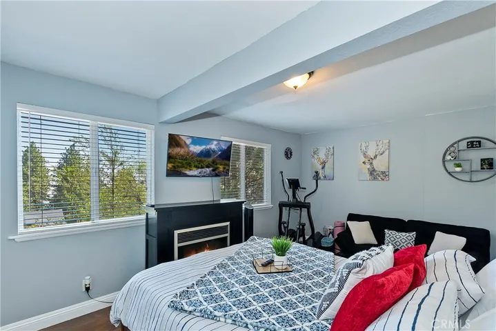 31036 Valley Oak Drive, Running Springs, California 92382