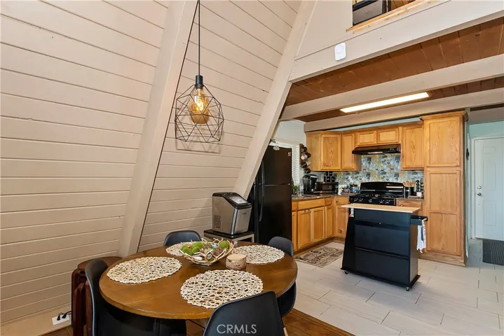 31036 Valley Oak Drive, Running Springs, California 92382