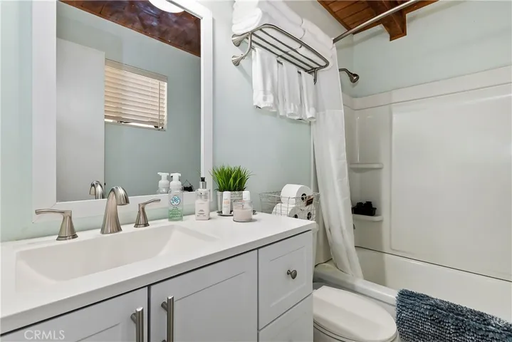 31036 Valley Oak Drive, Running Springs, California 92382
