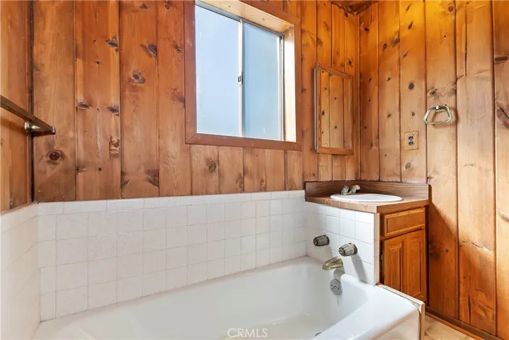 3/4 bath 2