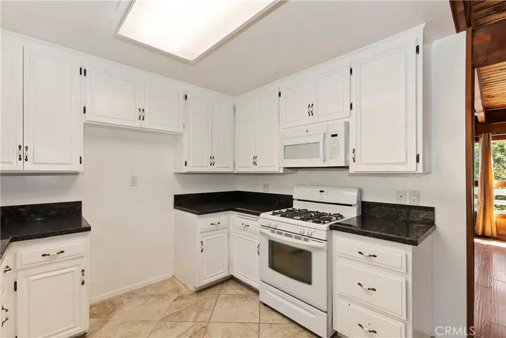 1284 W Cortina Drive, Lake Arrowhead, California 92352