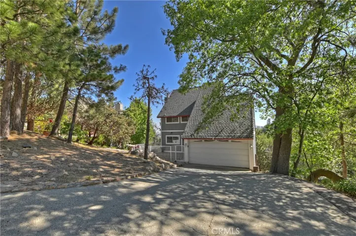 1284 W Cortina Drive, Lake Arrowhead, California 92352