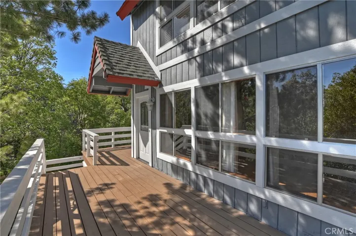 1284 W Cortina Drive, Lake Arrowhead, California 92352