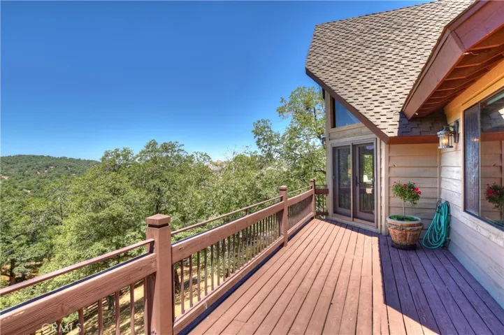 1610 Lupin Road, Lake Arrowhead, California 92352