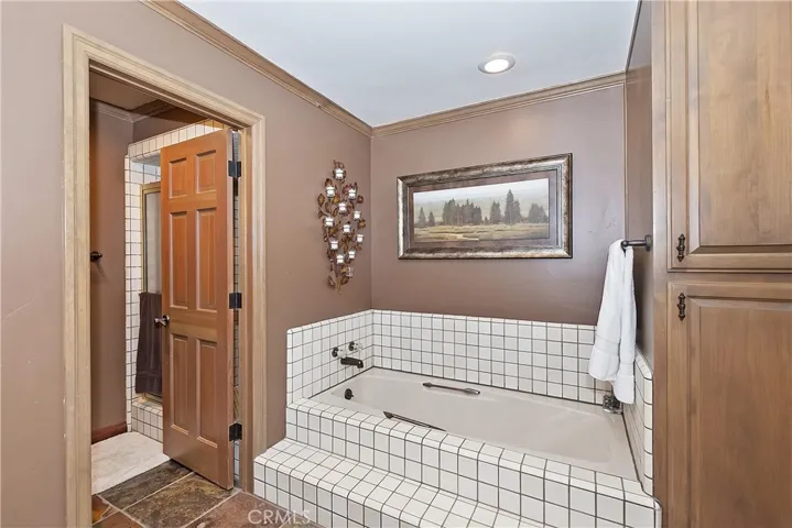 1610 Lupin Road, Lake Arrowhead, California 92352