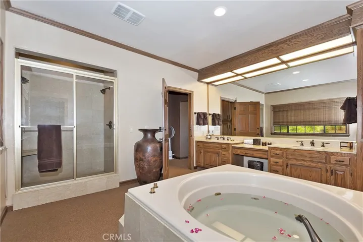 1610 Lupin Road, Lake Arrowhead, California 92352