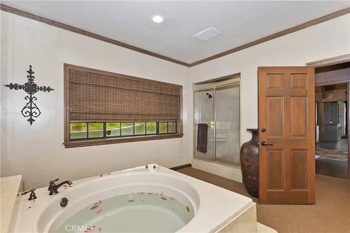 1610 Lupin Road, Lake Arrowhead, California 92352