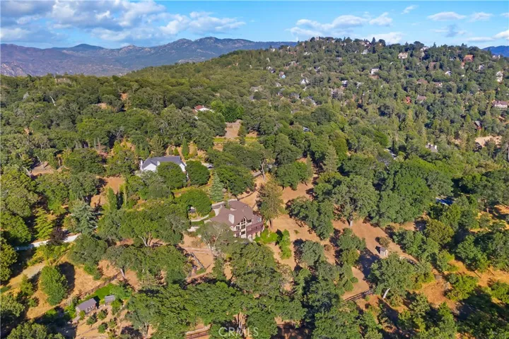 1610 Lupin Road, Lake Arrowhead, California 92352