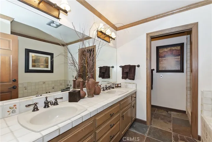 1610 Lupin Road, Lake Arrowhead, California 92352