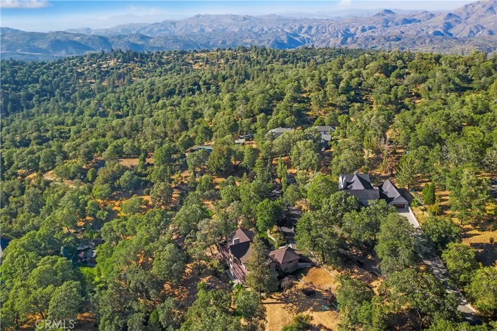1610 Lupin Road, Lake Arrowhead, California 92352