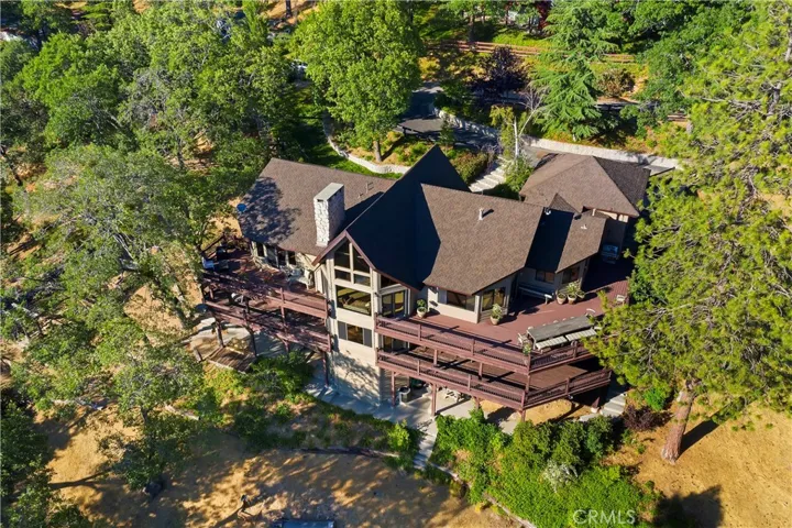 1610 Lupin Road, Lake Arrowhead, California 92352