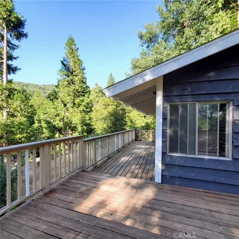 719 Ashlar Drive, Crestline, California 92325