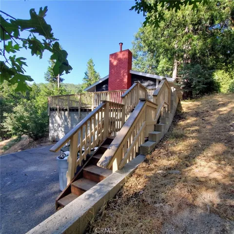 719 Ashlar Drive, Crestline, California 92325