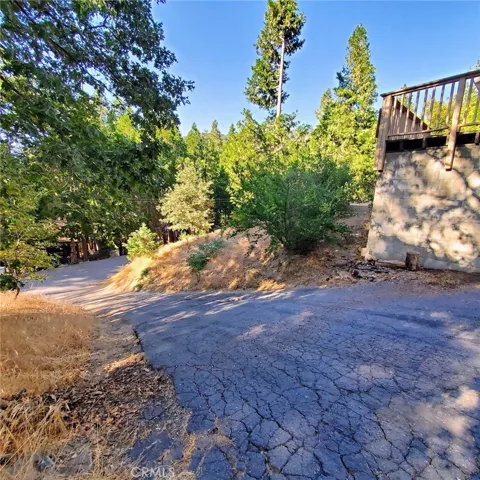 719 Ashlar Drive, Crestline, California 92325