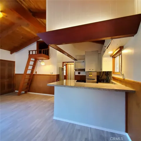 719 Ashlar Drive, Crestline, California 92325