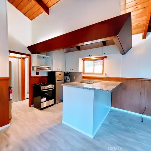 719 Ashlar Drive, Crestline, California 92325
