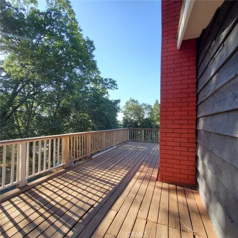 719 Ashlar Drive, Crestline, California 92325