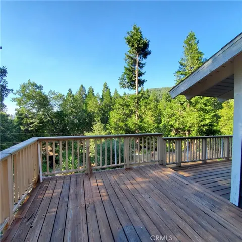 719 Ashlar Drive, Crestline, California 92325