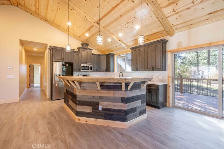 154 Mountain Lake Road, Big Bear Lake, California 92315