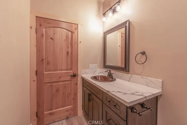 154 Mountain Lake Road, Big Bear Lake, California 92315