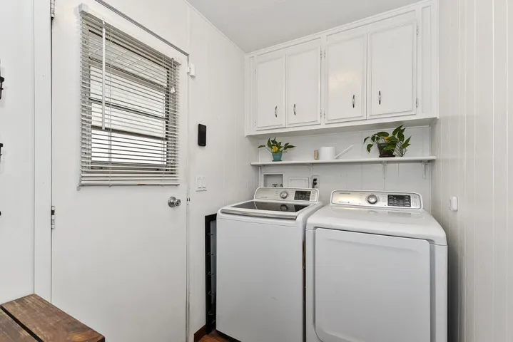 027_Laundry room