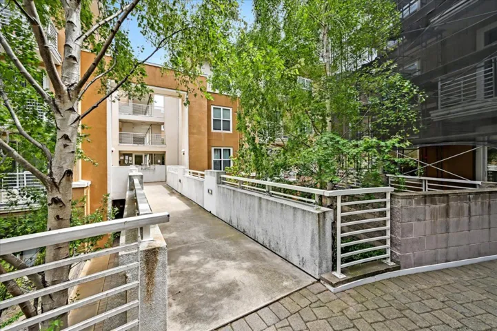 401 Crescent Court 4205, San Francisco, California 94134
