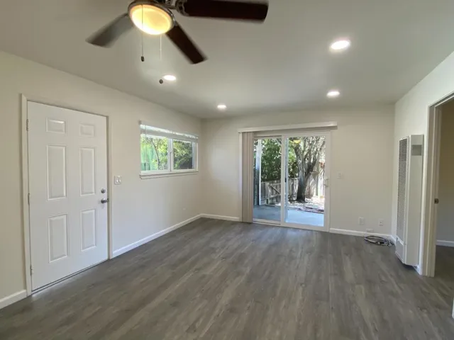 10380 Miller Avenue Unit 4, Cupertino, California 95014