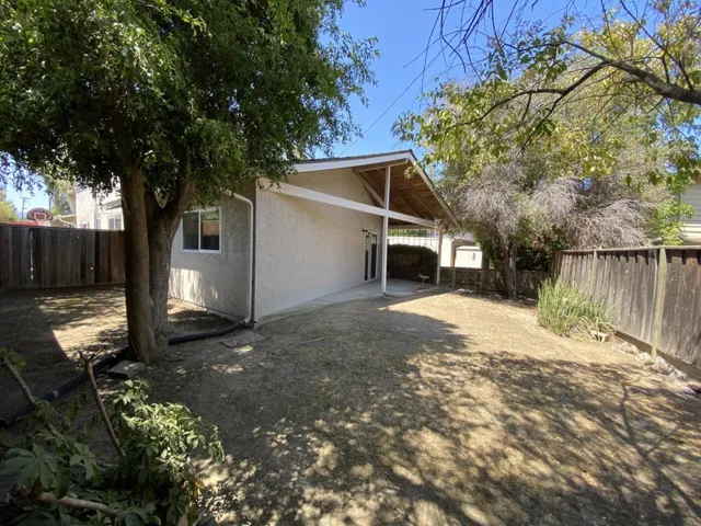 10380 Miller Avenue Unit 4, Cupertino, California 95014