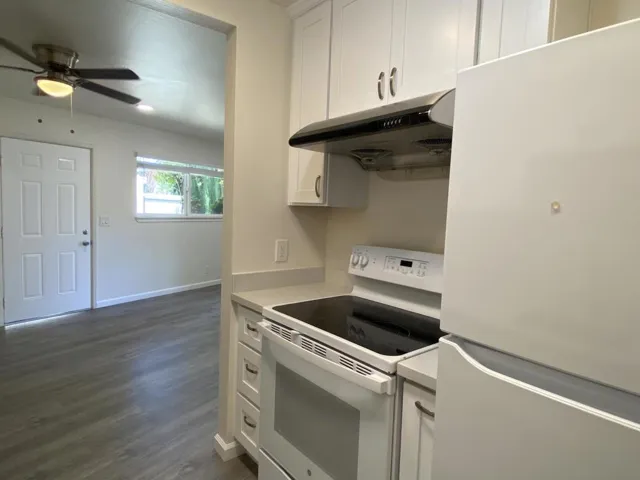 10380 Miller Avenue Unit 4, Cupertino, California 95014